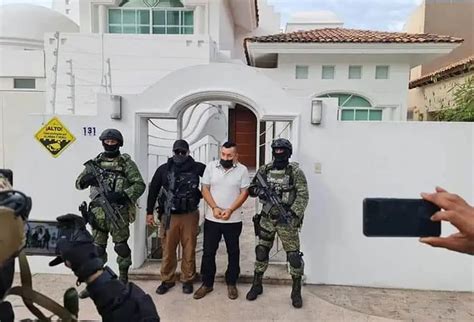 In June, 2011, the blogosphere erupted because a Canadian citizen who had lived in Puerto Vallarta full-time for six years (not a tourist), was killed during a home burglary by someone he apparently knew 4. . Puerto vallarta cartel shooting